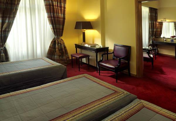 Best Western Esperia Palace Hotel Atina Oda fotoğraf